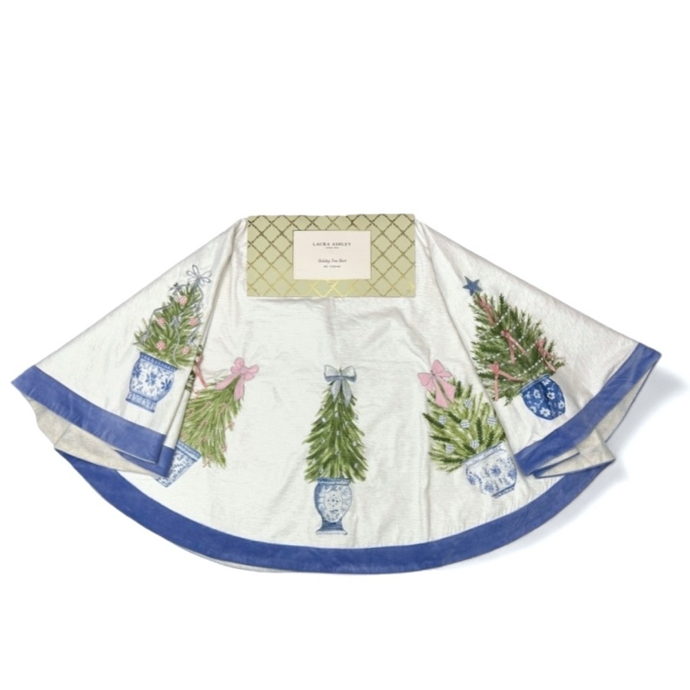 Laura Ashley Blue Chinoserie Christmas Trees in Vase Tree Skirt Embroidered NEW